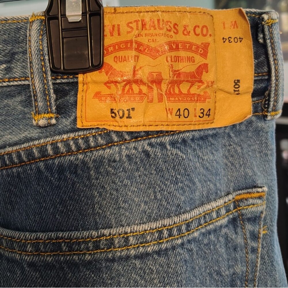 Levi's Men's 501 Original Mid Rise Regular Fit Straight Leg Jeans 40/34 - Picture 3 of 8